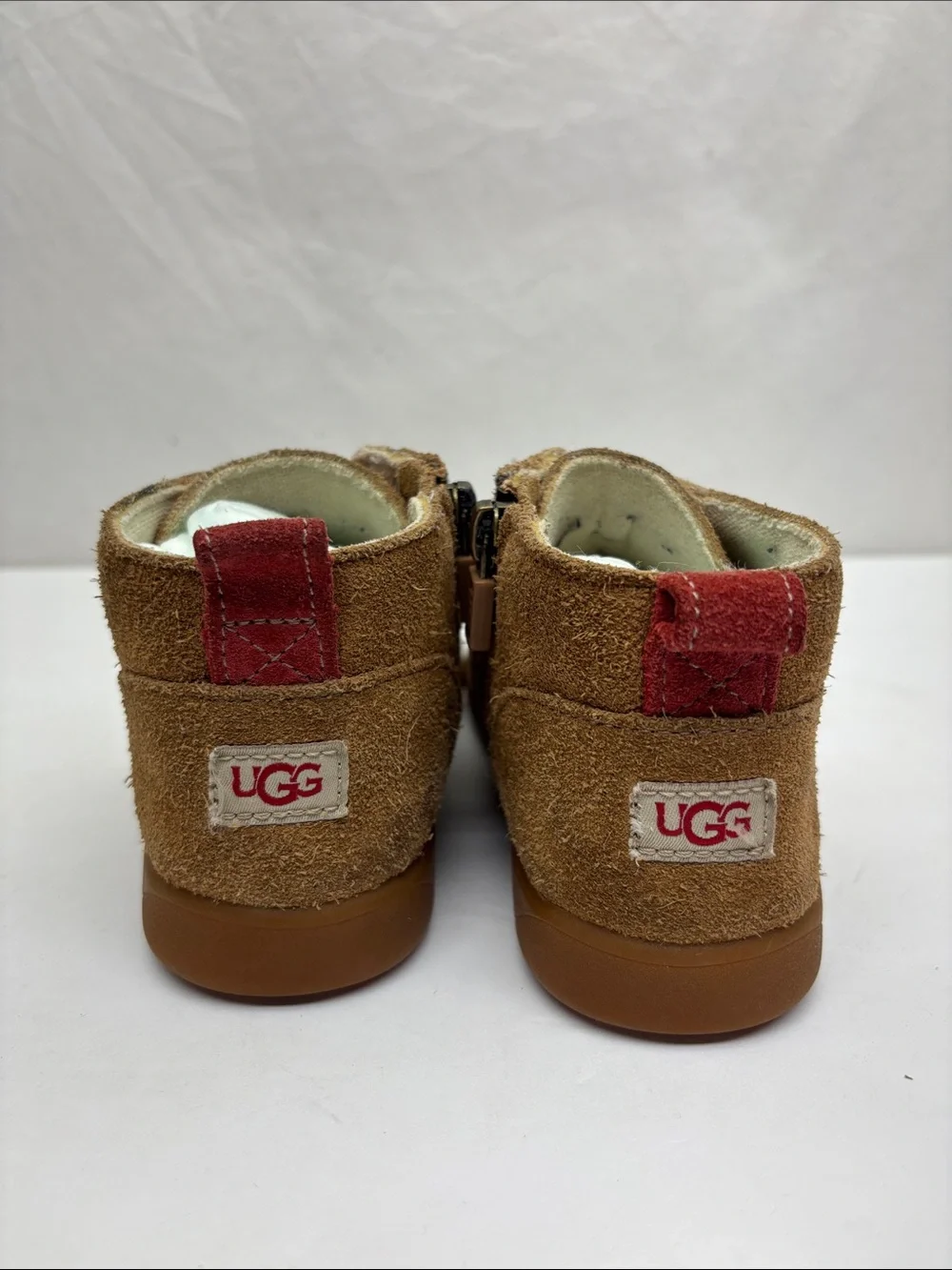 UGG Brown Suede Kids Boots with Red Laces, size 11 for toddler boy, box 74